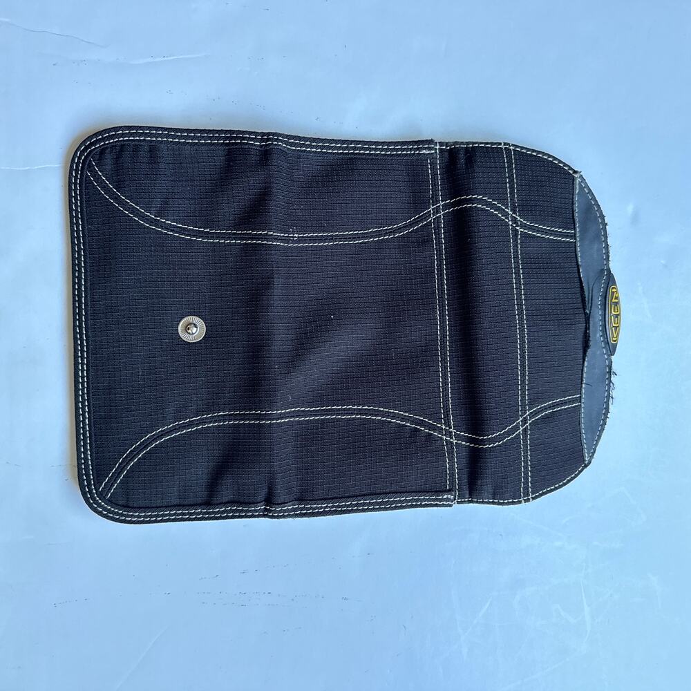 Keen Black Nylon Trifold Wristlet Wallet - Women's - Picture 4 of 7